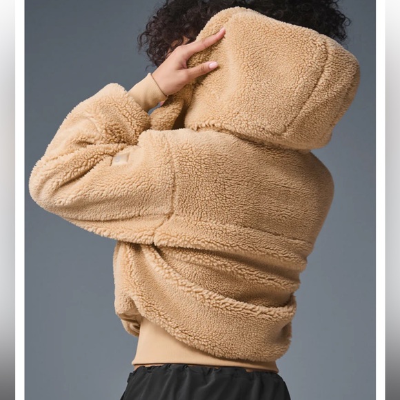 ALO Foxy Sherpa jacket size small camel color teddy - Picture 5 of 15